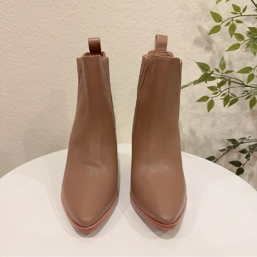 Kaanas Perm Cowboy Ankle Leather Boot in Honey NWOT Size 6M